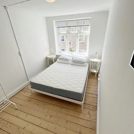 Luxurious 3 Bedroom Near Jomfru Ane Gade 아파트