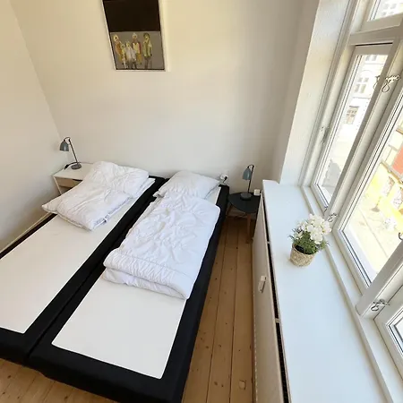 Luxurious 3 Bedroom Near Jomfru Ane Gade * 올보르