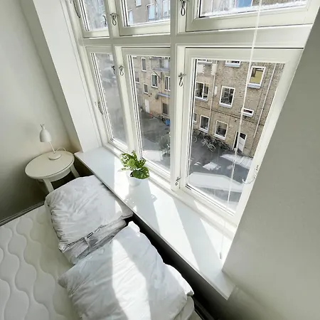 Luxurious 3 Bedroom Near Jomfru Ane Gade 아파트